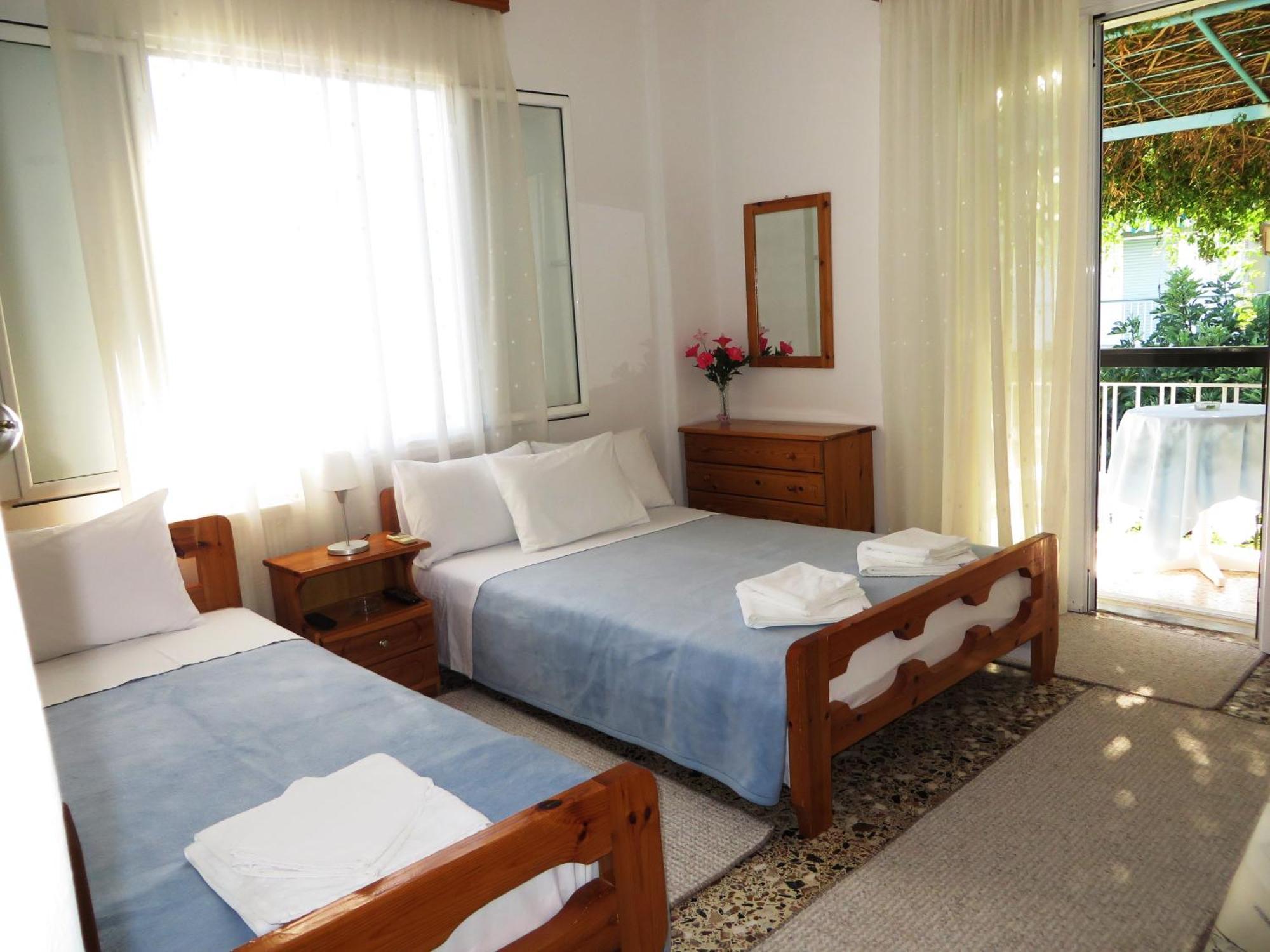 Blue Sky Apartments & Rooms Xiropigado Room photo